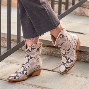 Born Wynd Leather Western Booties 